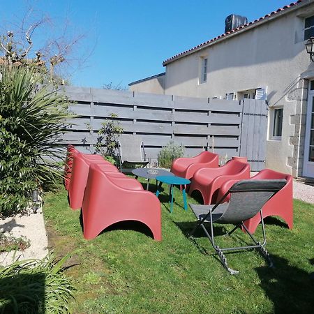 Le Gite Du Fou Logement 8 Pers 13Mn Puy Du Fou Saint-Amand-sur-Sevre Exteriér fotografie