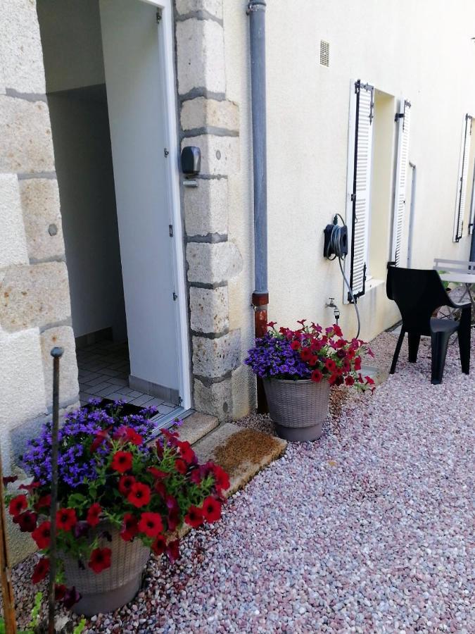 Le Gite Du Fou Logement 8 Pers 13Mn Puy Du Fou Saint-Amand-sur-Sevre Exteriér fotografie